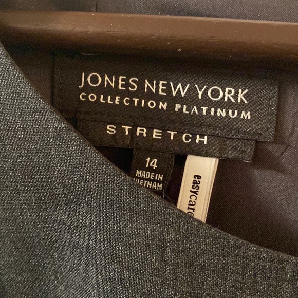 Women’s Dress Sleeveless. - Picture 2 of 4